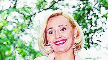 Elena Lasconi a facut din hobby o afacere. Vinde prajituri facute cu mana ei