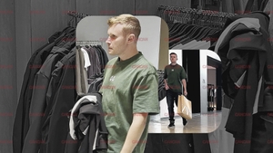 Ionuț Rusu, șeicul umorului românesc! Îl salută paznicii de zici că a venit emirul în mall!