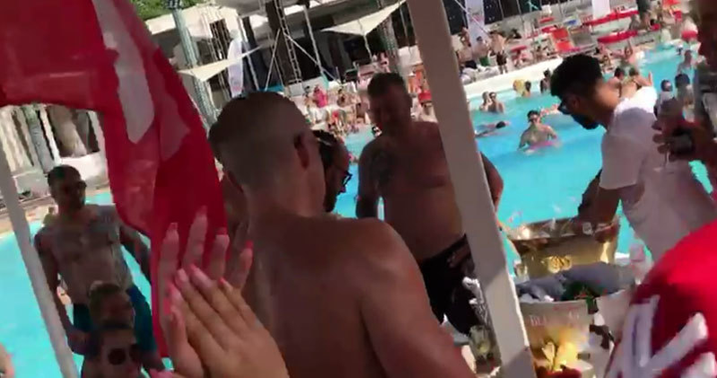 Festival” de şampanie şi cele mai frumoase femei la PLAYER CLUB Bucharest în acest weekend incendiar! 
Aici e cea mai tare petrecere din Bucureşti!