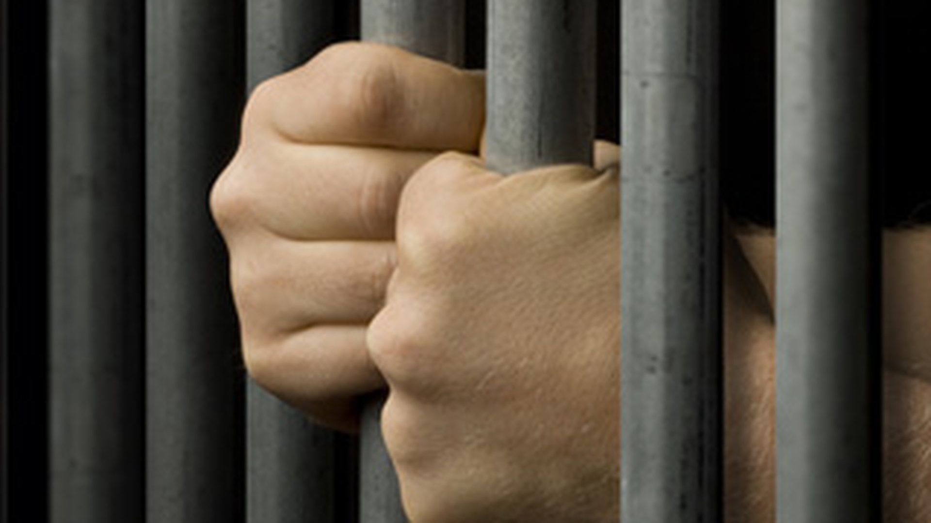 16 gardieni de la penitenciarul Galati, suspectati ca au ucis in bataie un detinut!