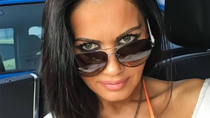 Asta chiar le întrece pe toate! Cum a apărut pe stradă OANA ZĂVORANU. Toţi s-au uitat la...