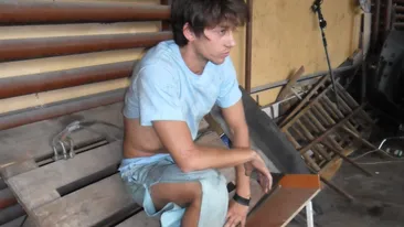 Actorul Paul Diaconescu, zgariat si cu hainele rupte, in plina strada! Vezi aici ce a patit tanarul!