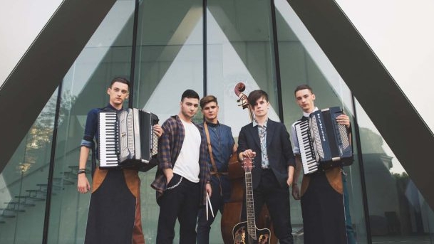 Doliu în lumea muzicii! Solistul unei trupe care a participat la ”Românii au talent” s-a sinucis