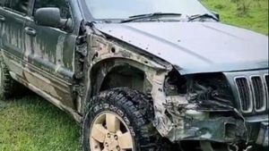 Culiță Sterp a intrat cu mașina într-un copac! Făcea offroad lângă ferma familiei, în Hațeg