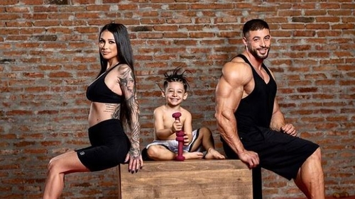 În trei săptămâni, Roxana Vancea va deveni mămică. Câte kilograme a acumulat până acum. “Nu mă simt însărcinată”