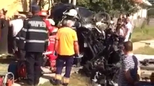 Accident teribil! O cunoscută cântăreaţă de muzică populară a murit 