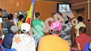 Localnicii din Dracsani au urmarit cursa cu sufletul la gura! Au plans in bar pentru Geta