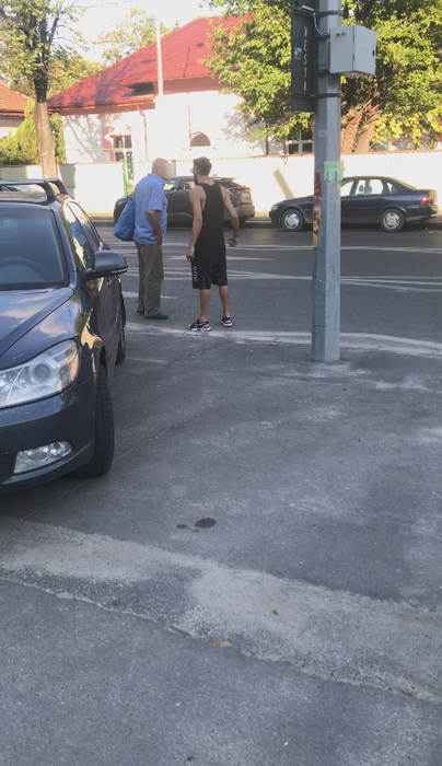 Fulgy a scuipat și a umilit un bătrân într-o stație de autobuz, în urmă cu aproximativ trei săptămâni