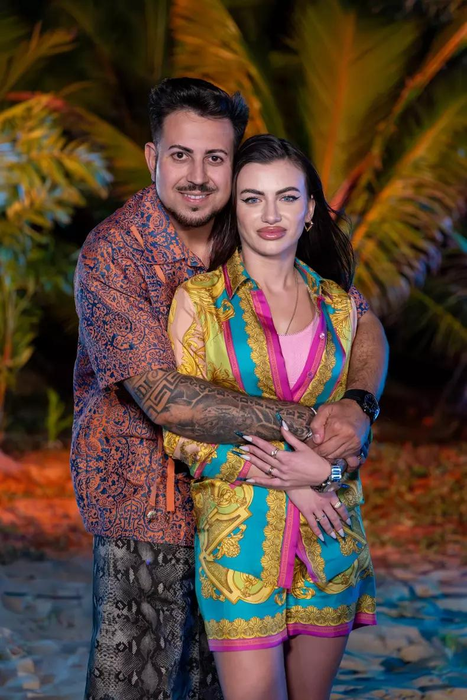 Bianca Ghiurcă, criză de gelozie după ce i s-a spus că Prințul s-a cuplat cu Maria Tebieș: ”Stai liniștită, că nu se uită la tine”