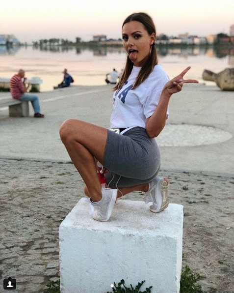 Christina Ich a răbufnit în public, după ce Alexandra Stan i-a atras atenția: “Este un drog, așa cum alcoolul și antidepresivele”