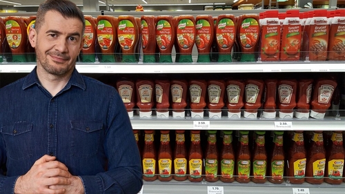 Consumi ketchup din supermarket? Din ce e făcut, de fapt, potrivit lui Dragoș Pătraru