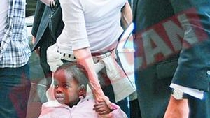 Madonna isi rasfata fiica la hotelul Ritz din Paris