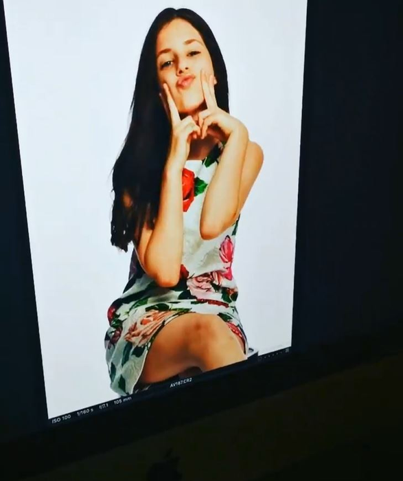 Andreea Marin, melancolică după ce a văzut câteva poze de album alături de fiica ei! Violeta Bănică este din ce în ce mai frumoasă | FOTO