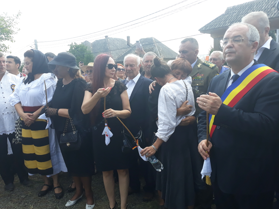 Printre cei prezenți la înmormântare s-a numărat și primarul Clujului, Emil Boc