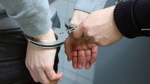 Șase agenți de poliție, arestați preventiv! Sunt acuzați de luare de mită, favorizarea făptuitorului şi fals intelectual