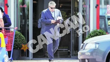 I-a aratat portofelul si s-a luminat! Bibi Galan a impacat-o galant pe Lady Di in parcare