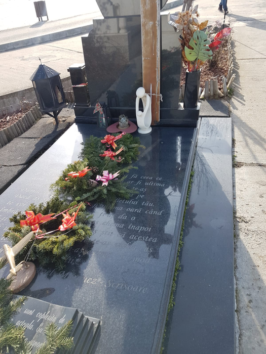 Mormântul Aurei Ion, la șase ani de la tragedia din Apuseni