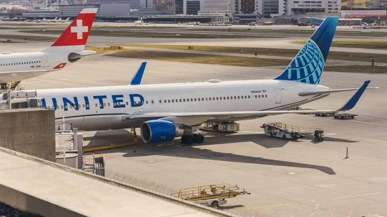 Alertă la bord! Glonț găsit într-un avion înainte de decolare. Pasagerii, dați jos din aeronavă