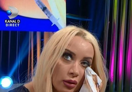 Simona Traşcă vrea să-şi opereze toată faţa: „Cu intervenţia asta lumea o să-mi dea 18-19 ani!”
