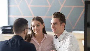 (P) Ce verifică instituțiile financiare când soliciți un credit online?