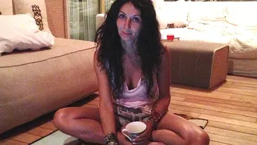 Imagine CONTROVERSATA! Mihaela Radulescu, cu picioarele desfacute, in fata lui Dani! Fanii au inlemnit!