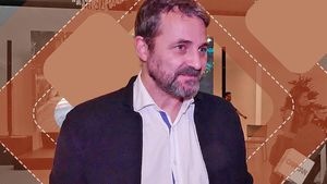 Cu cine își va petrece Andrei Aradits Sărbătorile, după divorț. Actorul își crește singur băiatul de 19 ani