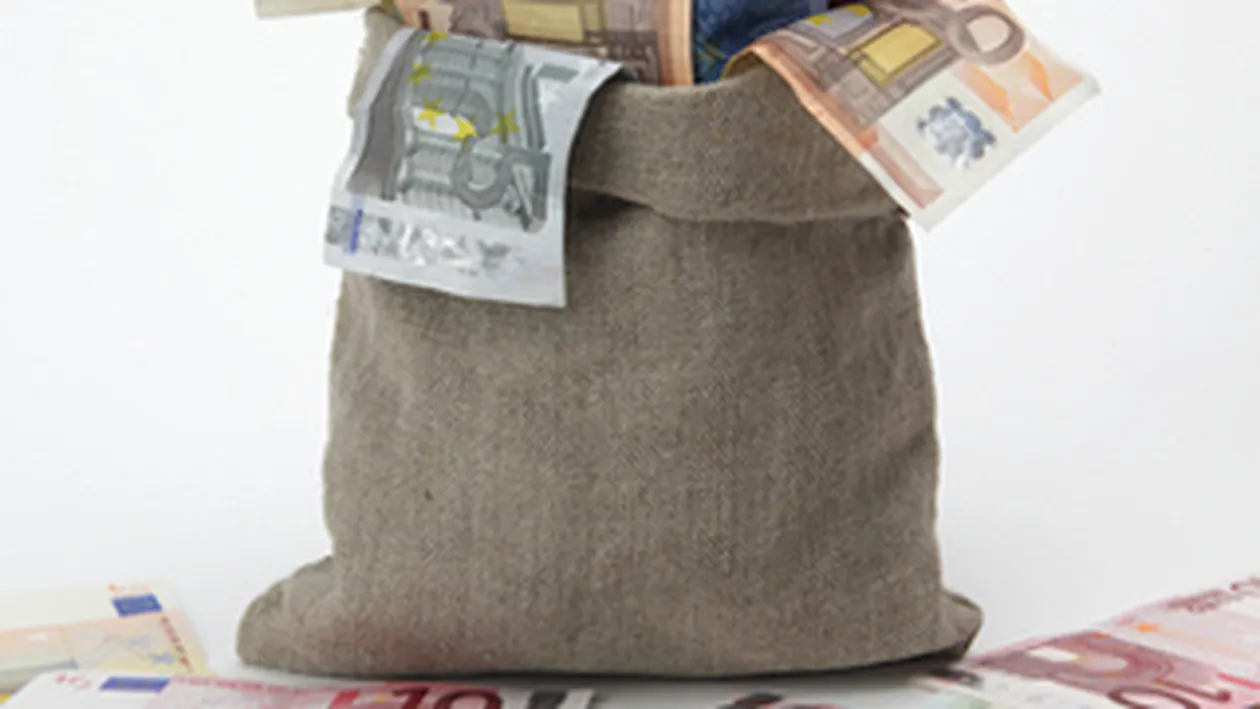 VIDEO Jefuiti la drumul mare de 900.000 de lei