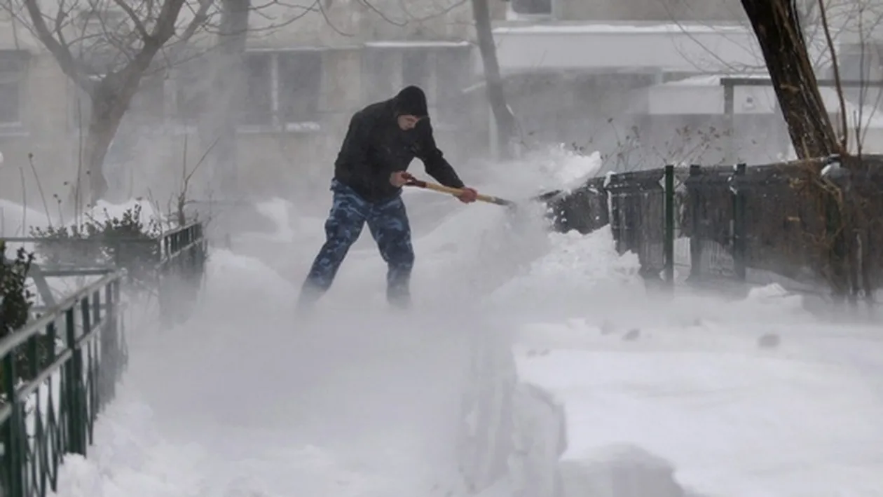 Vine URGIA în sudul ţării! Cod PORTOCALIU de ninsoare şi viscol în Bucureşti şi mai multe judeţe!