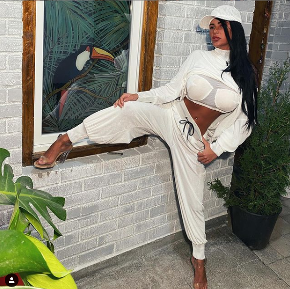 Daniela Crudu a repetat scena sărutului cu Bianca Drăgușanu! Momente incendiare cu o brunetă misterioasă GALERIE FOTO HOT