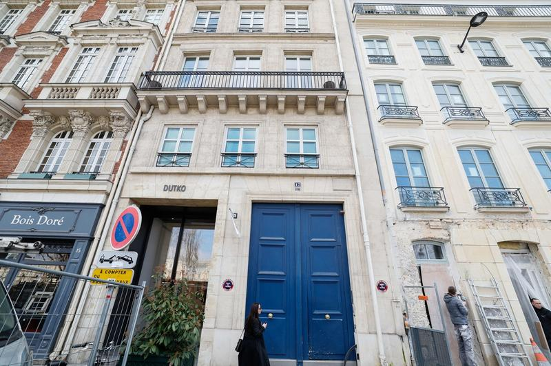 Apartamentul în care a locuit Karl Lagerfeld, vândut cu 10 milioane de euro! Imobilul luxos are 3 camere cu vedere la râul Sena și Muzeul Luvru