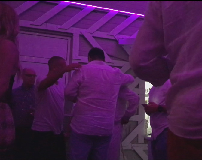 Emanoil Savin a făcut șpriț ”pe separeu” la LOFT!