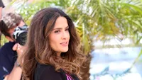 Cum arată Salma Hayek în costum de baie, la 57 de ani. Fanii au rămas mască când au văzut-o. FOTO