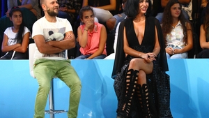 S-a întâmplat într-o emisiune TV! Lui COSMIN SELEŞI i s-a făcut rău după ce-a făcut o acrobaţie în aer. A urcat în avion şi...