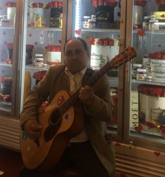 Gigel Frone a devenit cunoscut în 2012, după ce a participat la "Românii au talent"