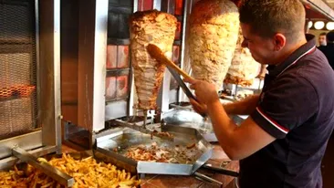 BANC | Bună ziua, vreau patru shaorme la pachet, vă rog