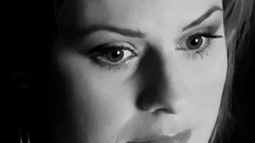 Malina, in lacrimi la ultima sa aniversare! Vezi ce a dat-o peste cap in urma cu fix un an! Astazi ar fi implinit 38 de ani