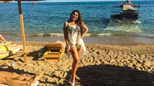 A facut-o si pe ASTA! Elena de la Mandinga a pozat goala in pat! Fanii sunt in delir!