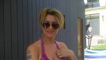 Cel mai îndrăzneţ PICTORIAL! Steliştii vor face ochii mari! Anamaria Prodan, GOALĂ puşcă, cu Reghe alături! Vezi imagini senzaţie