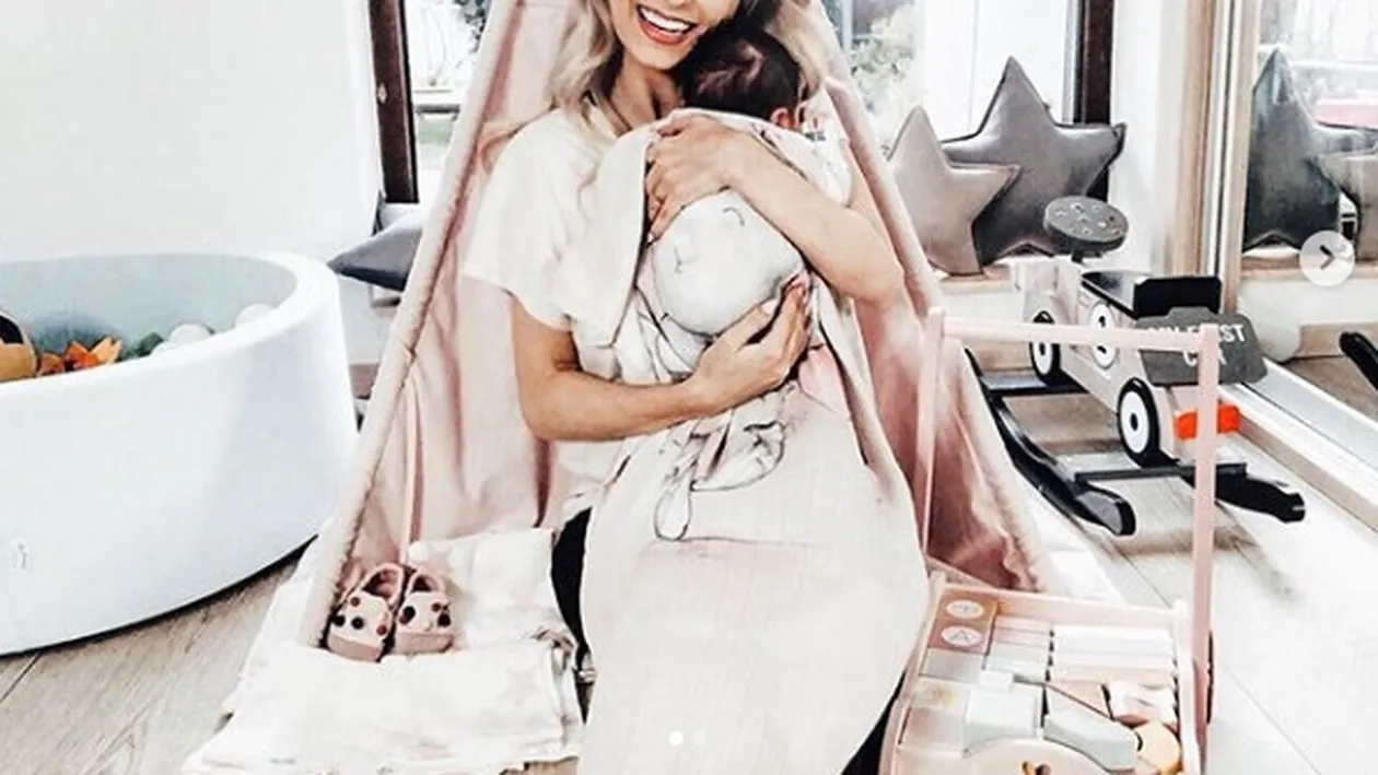 Imagini emoționante cu Andreea Bălan și micuța Clara Maria. “Miroase a lăptic, aș...”