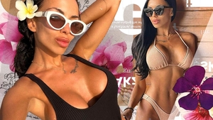 Antonia e mămică și se poartă chic!  Bruneta asta e super-hot și o recunoaște orice bărbat!