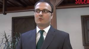 Partea reclamantă: ”Mi-a plătit unele bunuri la preț de second hand. Apoi a zis, prin avocați, că în două săptămâni îmi va repara și apartamentul. Nu s-a întâmplat”