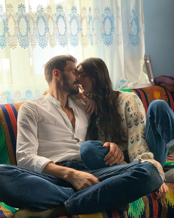 Viviana Sposub şi George Burcea, probleme în „paradis”? Deşi bruneta l-a şters de pe reţelele de socializare, actorul nu se lasă!