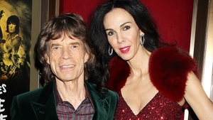 Disputa intre Mick Jagger si familia modelului L’Wren Scott! Motivul? Orasul unde va fi inmormantata iubita starului!