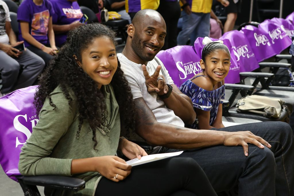 Cum arată fiica cea mare a lui Kobe Bryant la un an de la moartea acestuia. A împlinit 18 ani și a devenit model