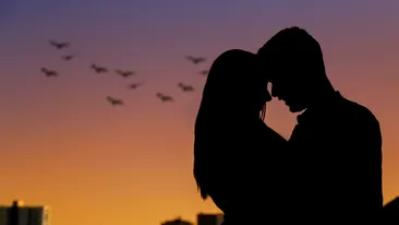 O femeie i-a spus iubitului bogat că are o boală nemiloasă și el i-a dat bani. Ce a făcut cu ei imediat