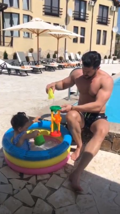 Bianca și Victor, împreună în vacanță! Cum s-au pozat cei doi