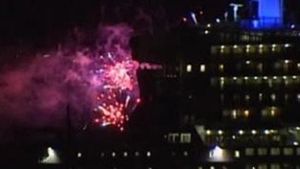 VIDEO Foc impresionant de artificii pentru intalnirea celor mai luxoase trei vase de croaziera!