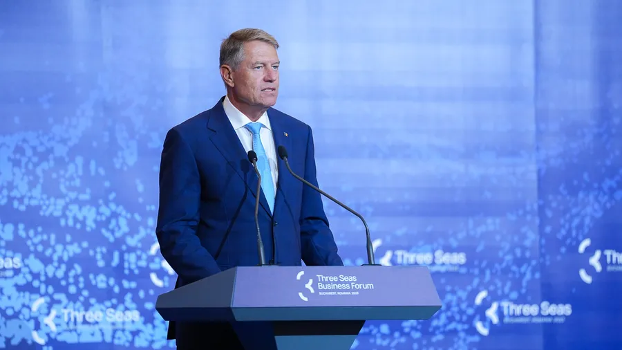 I-ar fi ajuns doar salariul lui Klaus Iohannis pentru Zanzibar și restul turneului african? Ce leafă are președintele României