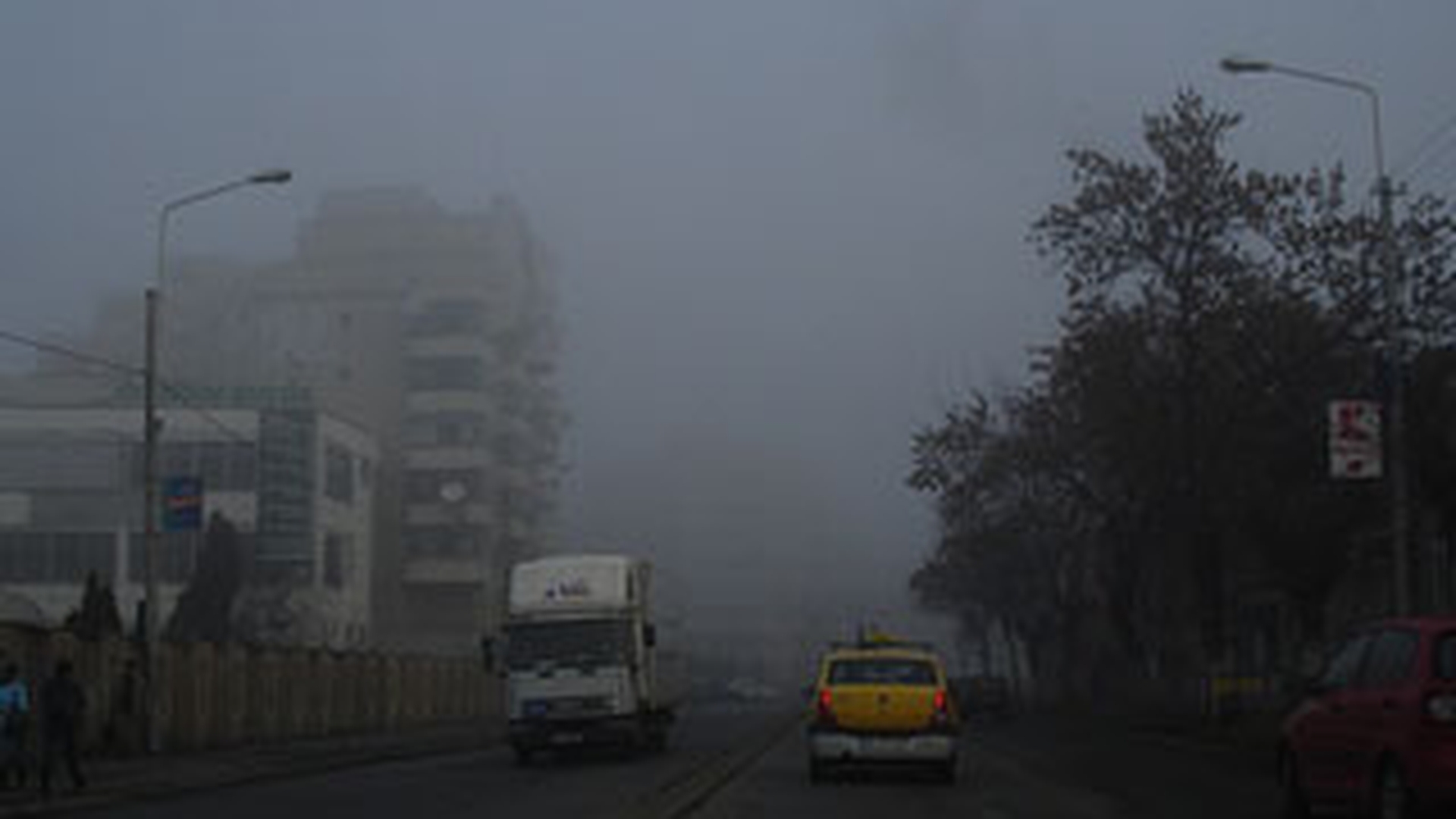 Curse aeriene anulate si intarzieri, din cauza cetii, pe aeroporturile din Bucuresti si Cluj!