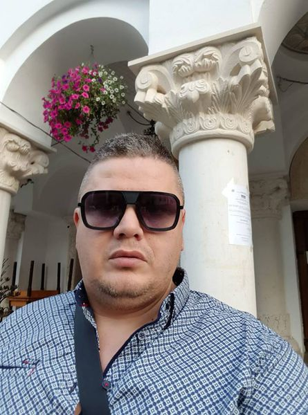 L-au ajuns blestemele lui Mircea Nebunu pe Alex Stoica, ”Mafiotul” de pe Facebook?